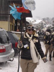 mini-Umzug B`bach 2010 (Therwil) 007.jpg